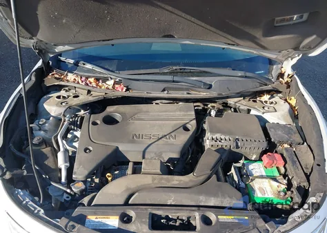 2015 Nissan Altima 2.5 из США, поврежденный, VIN 1N4AL3AP4FC595795